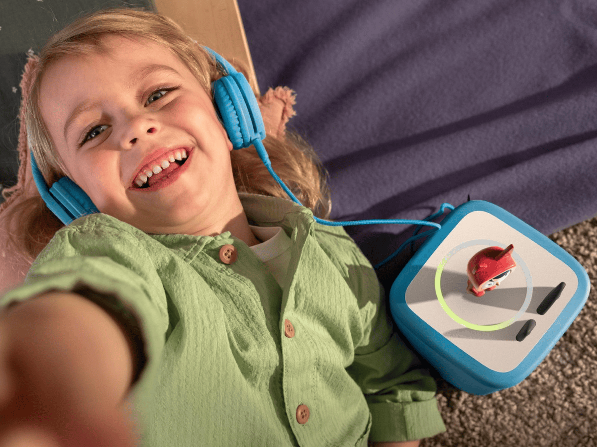 Wired Headphones: Sky Blue - Image 5